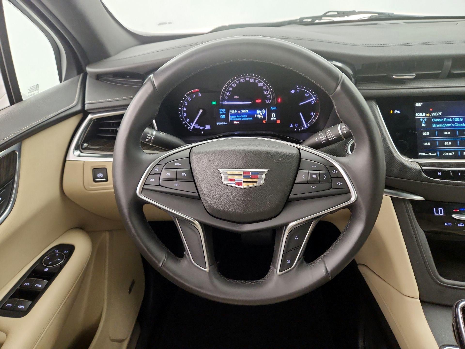 Thumbnail: 2017 Cadillac XT5 - 10