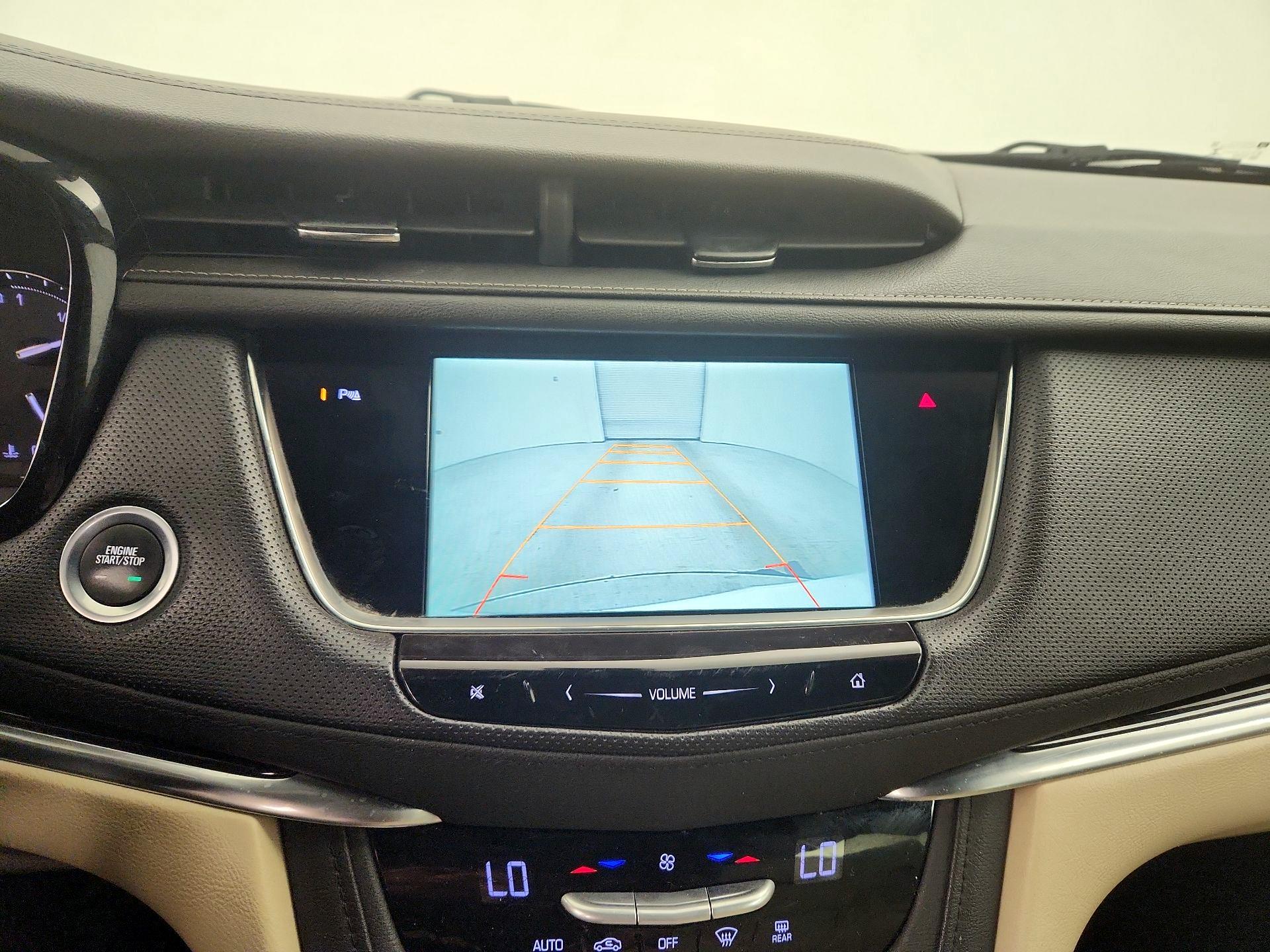 Thumbnail: 2017 Cadillac XT5 - 14