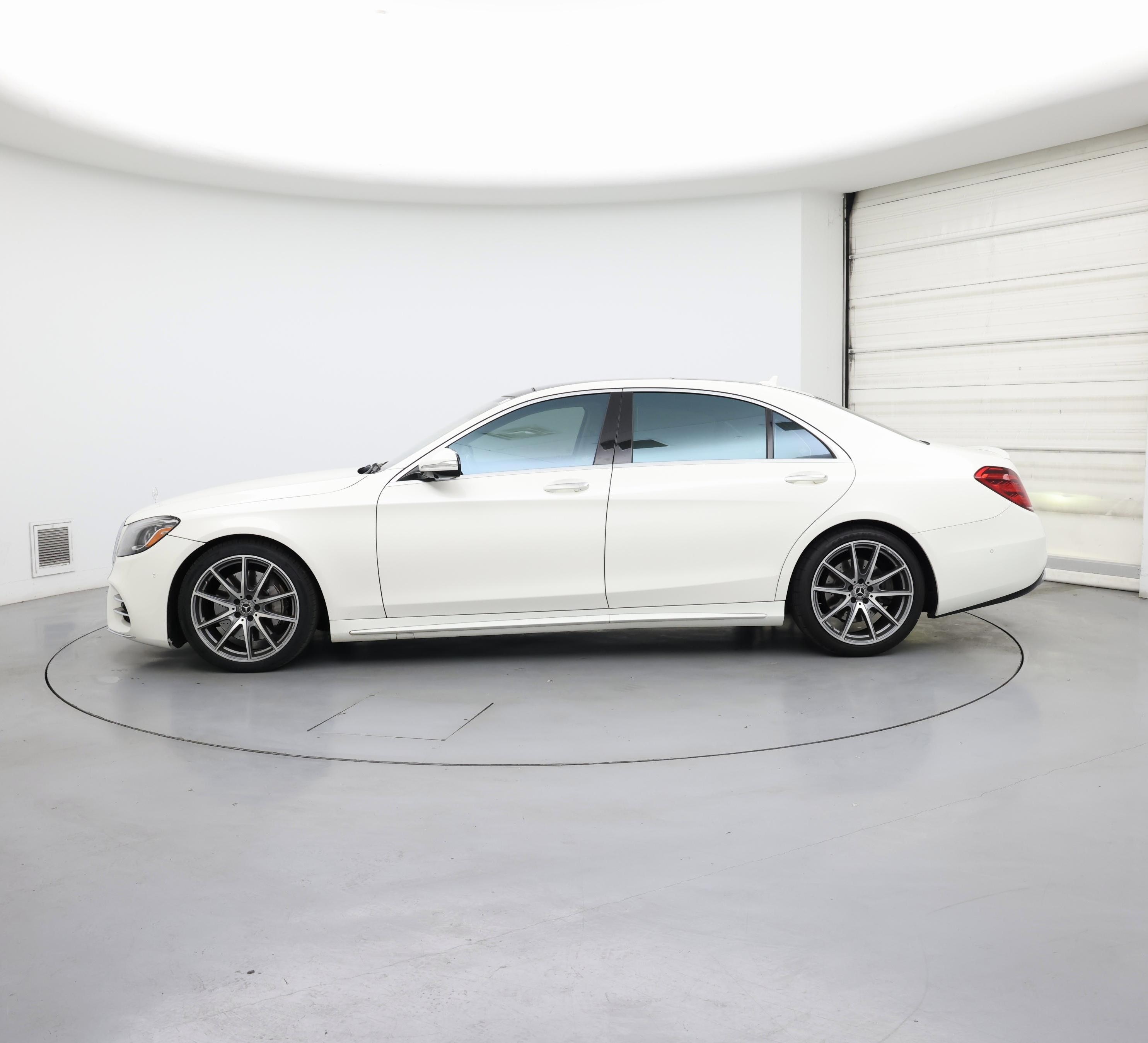 Thumbnail: 2020 Mercedes-Benz S-Class - 3
