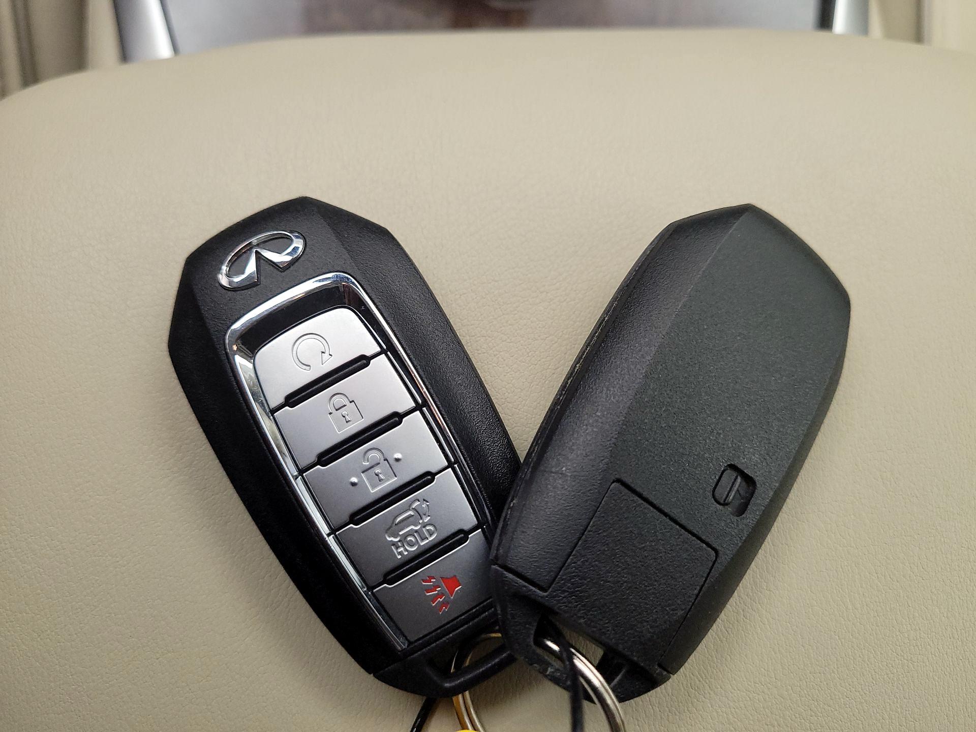 Thumbnail: 2019 INFINITI QX60 - 18