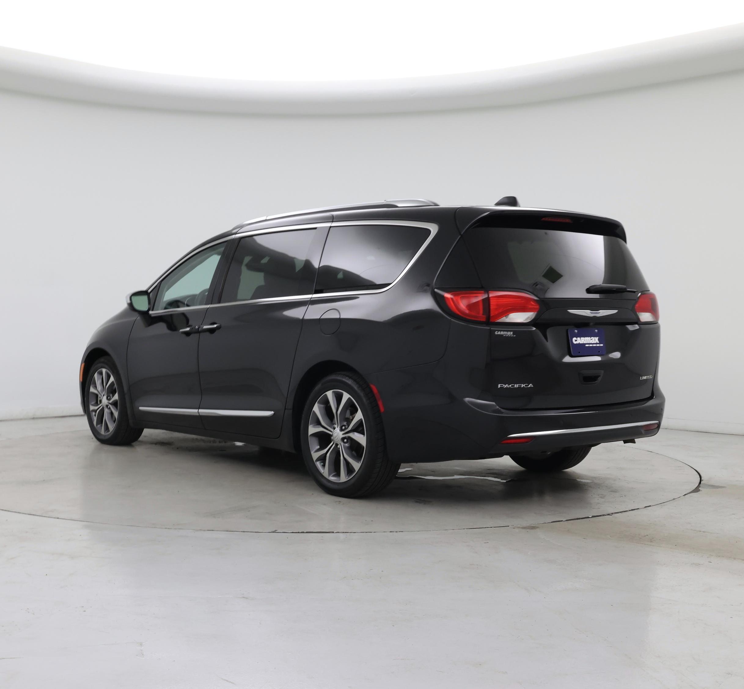 Thumbnail: 2017 Chrysler Pacifica - 2
