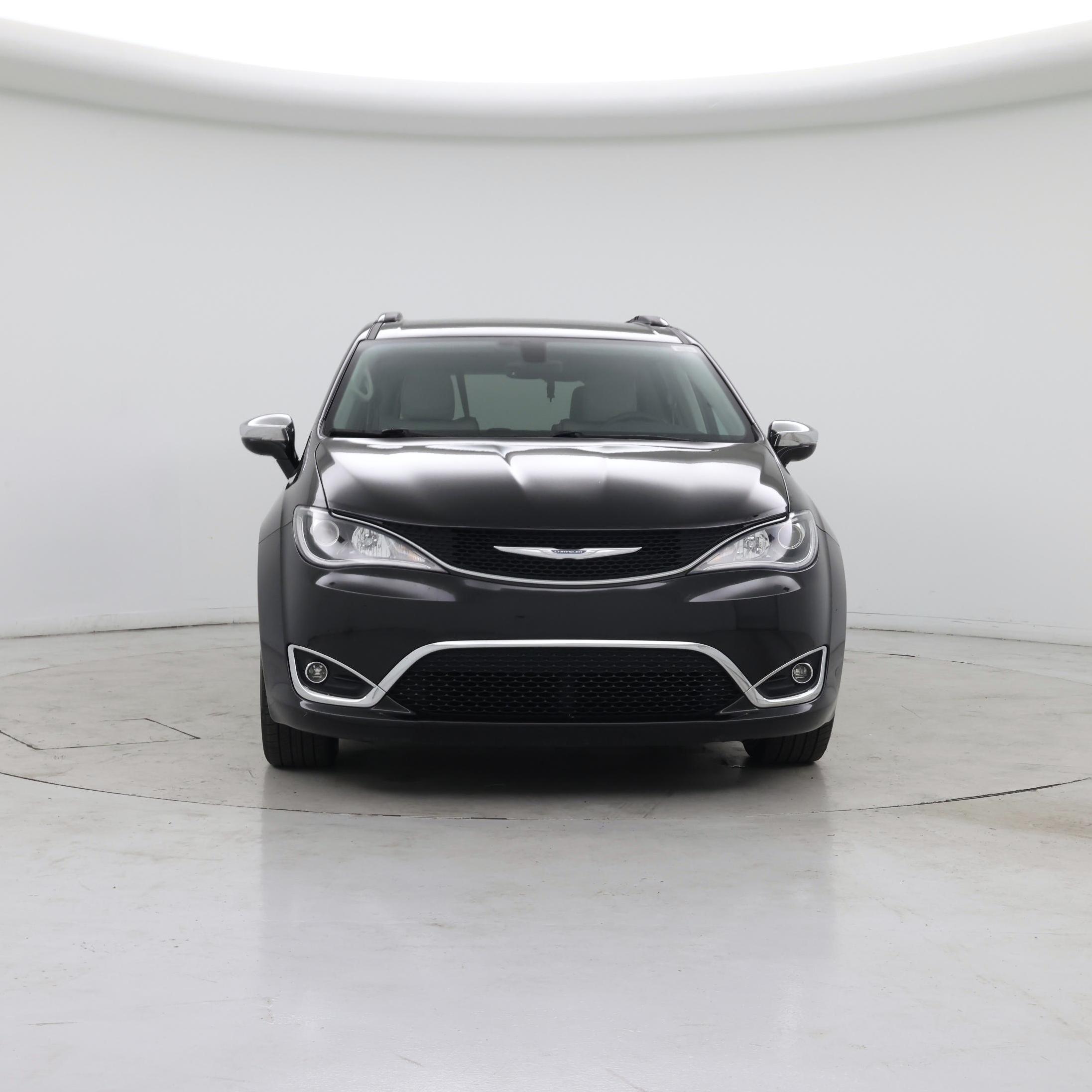 Thumbnail: 2017 Chrysler Pacifica - 5