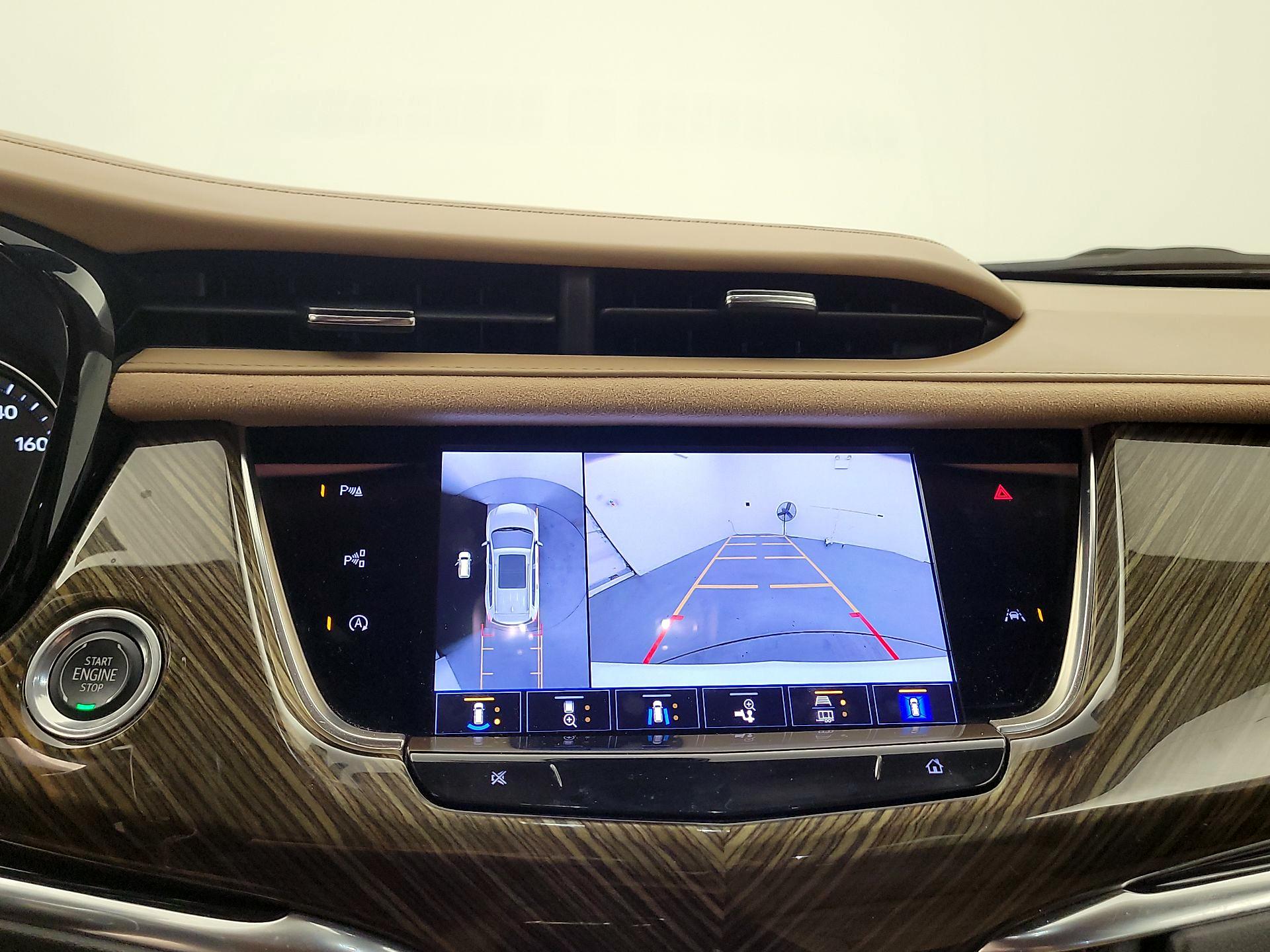 Thumbnail: 2022 Cadillac XT6 - 14