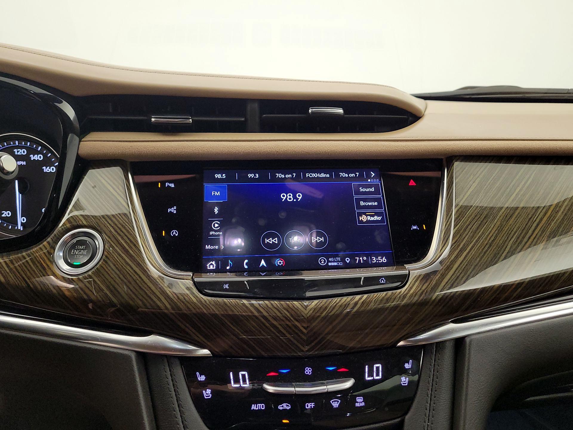 Thumbnail: 2022 Cadillac XT6 - 15