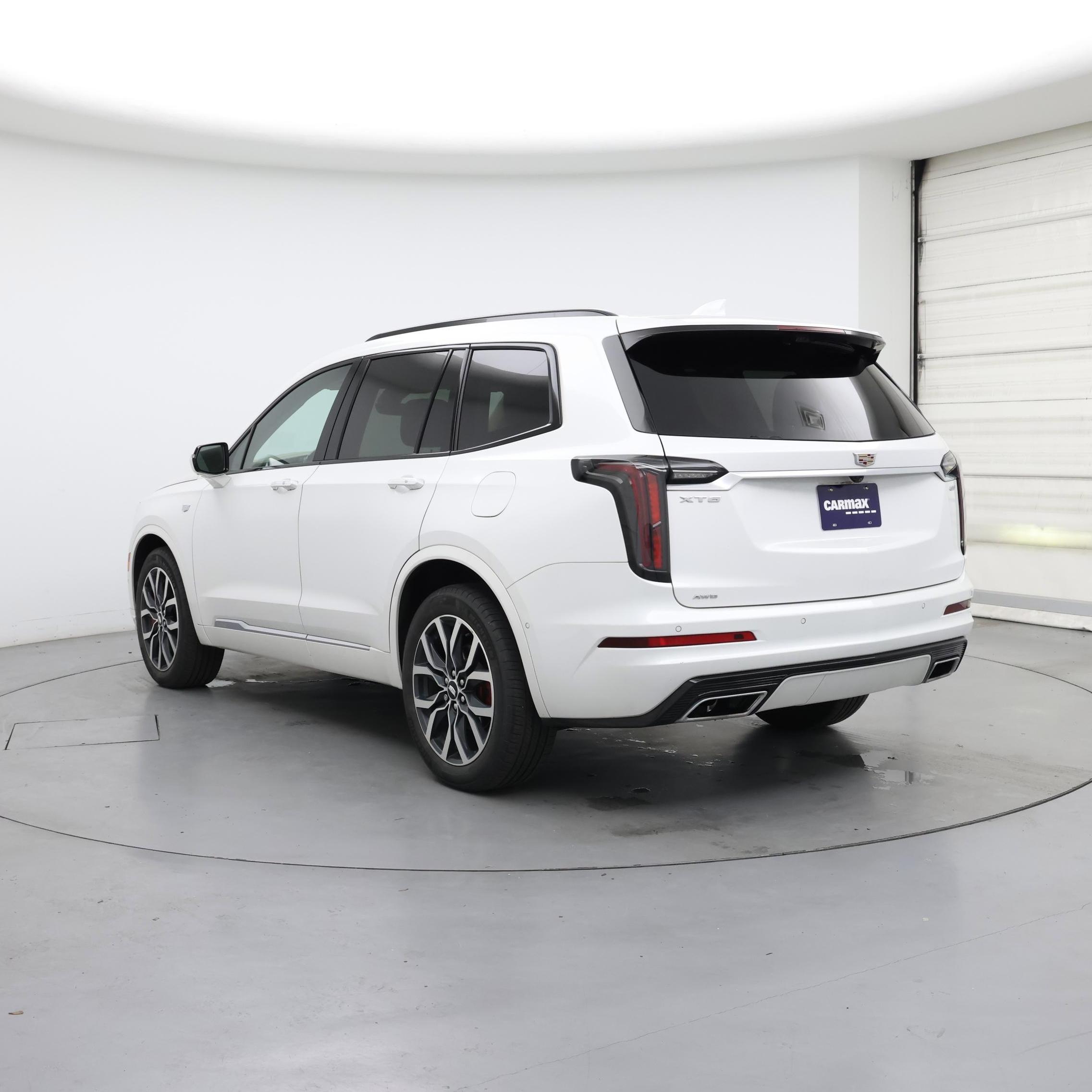 Thumbnail: 2022 Cadillac XT6 - 2