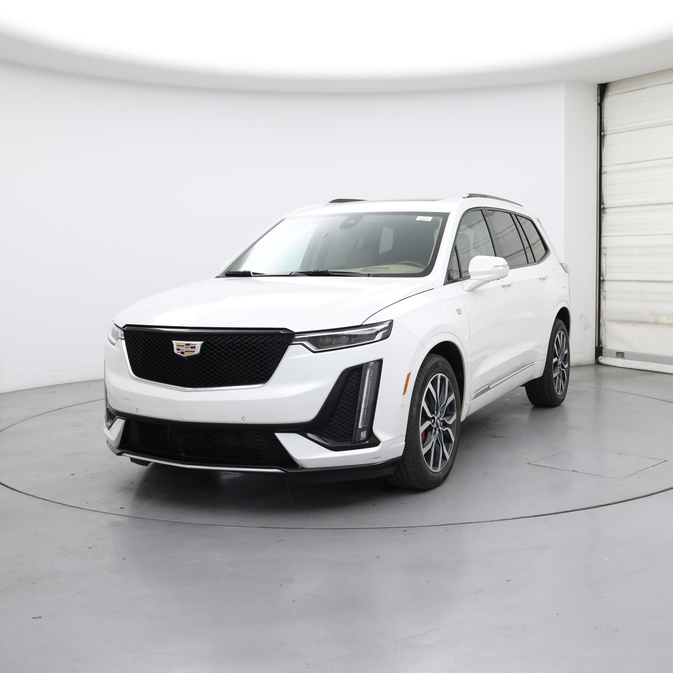 Thumbnail: 2022 Cadillac XT6 - 4