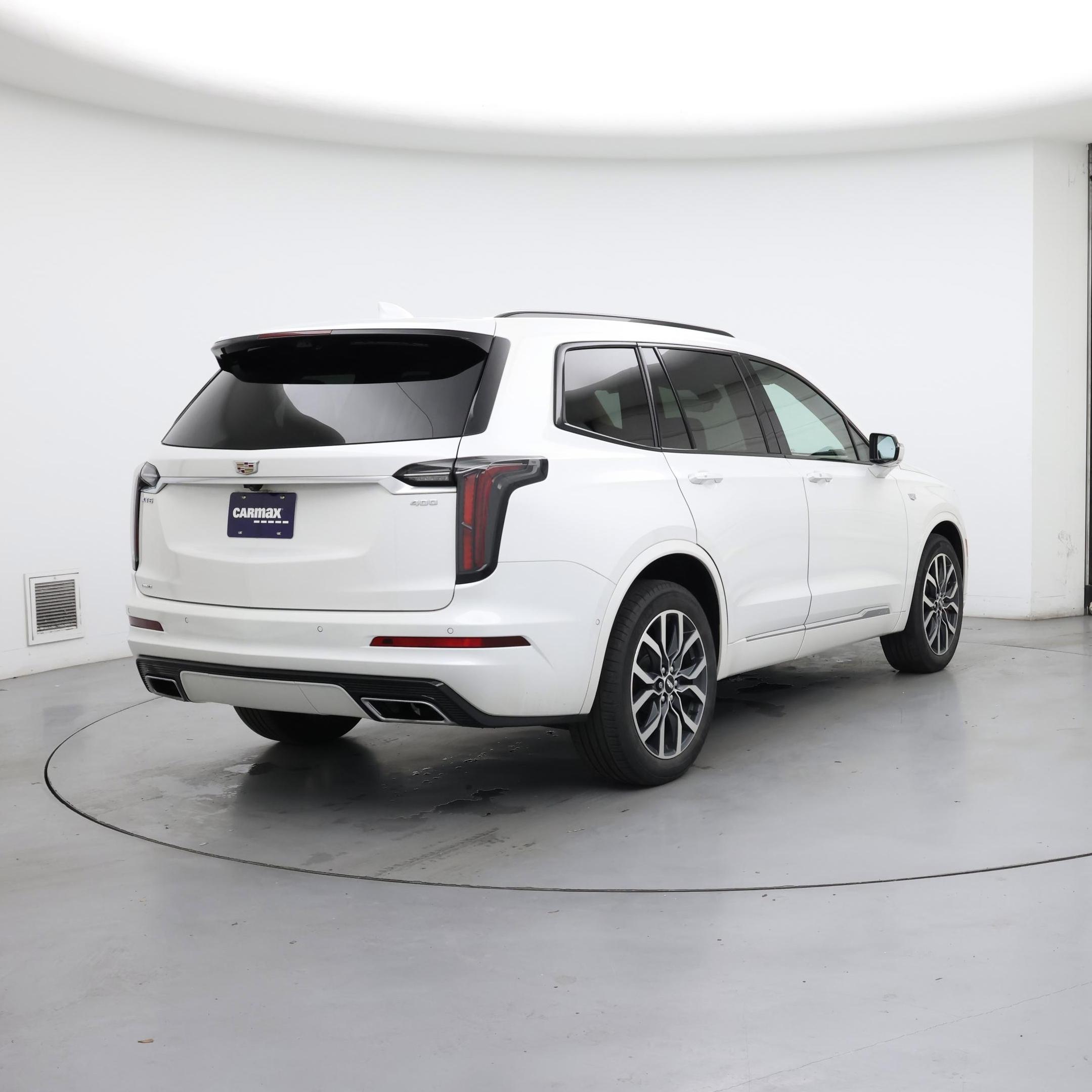 Thumbnail: 2022 Cadillac XT6 - 8