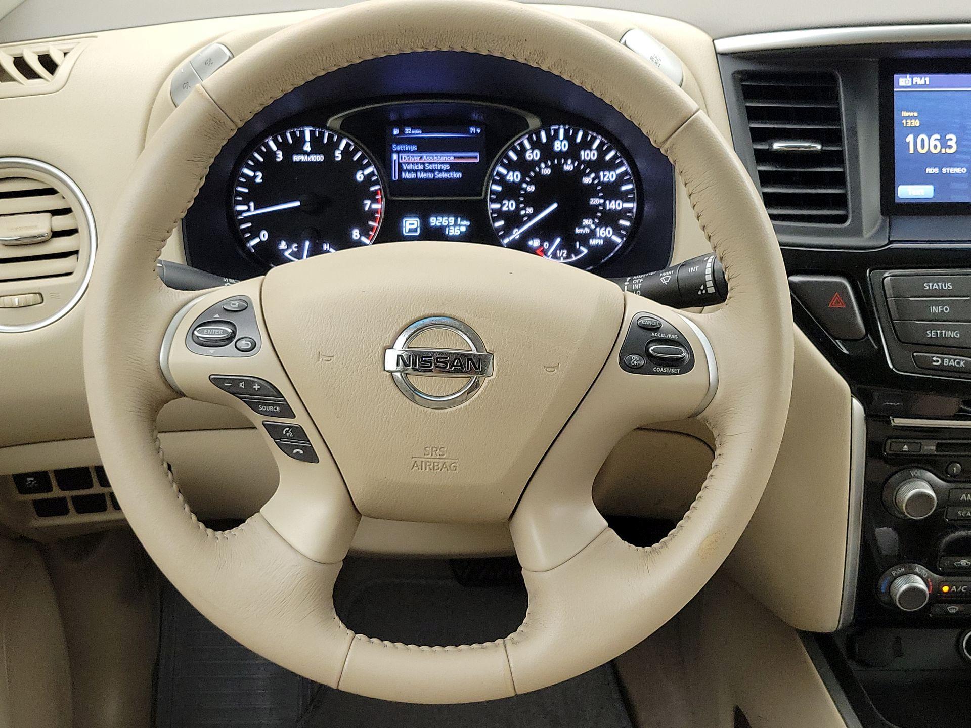 Thumbnail: 2014 Nissan Pathfinder - 10