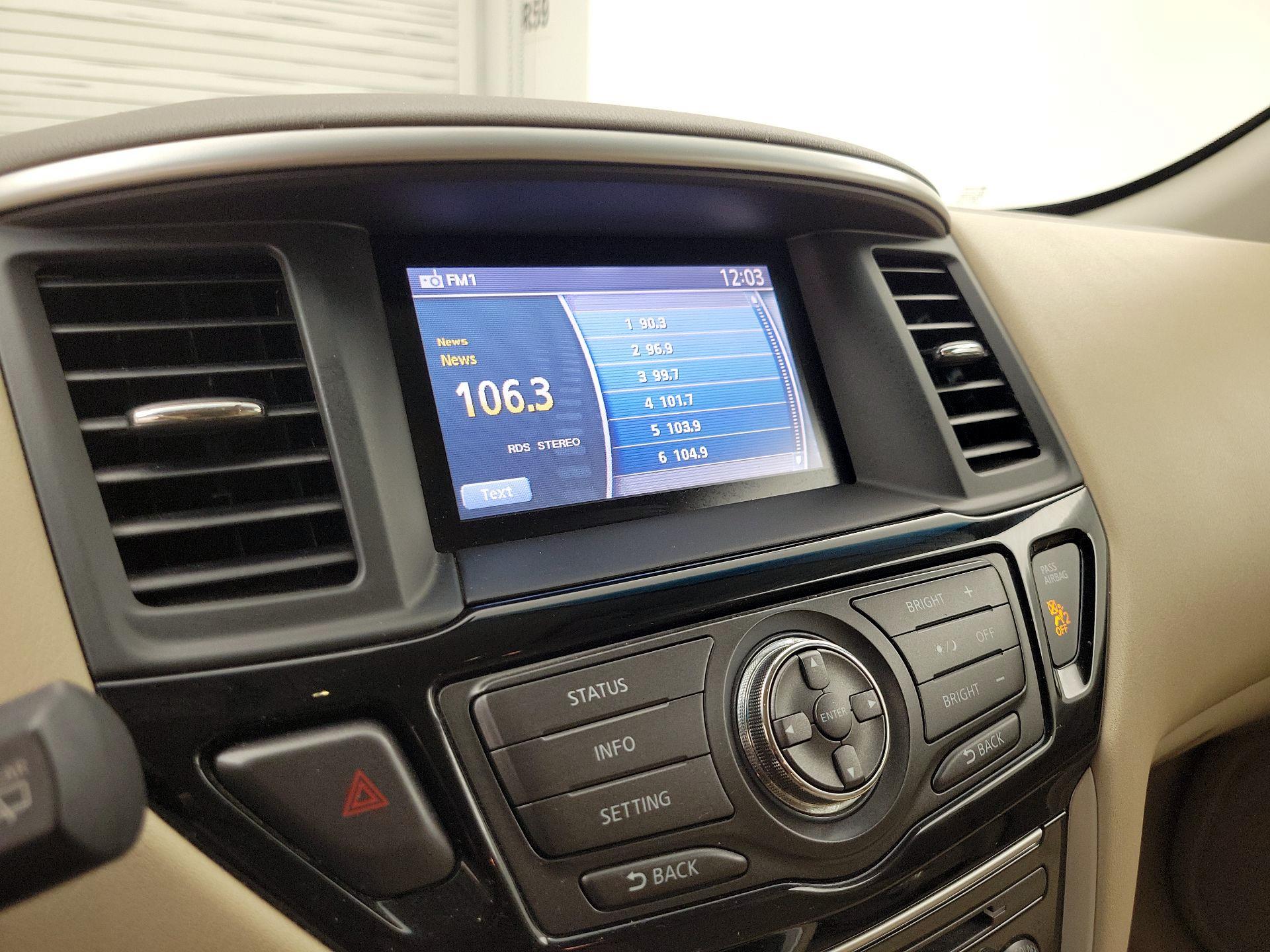 Thumbnail: 2014 Nissan Pathfinder - 15