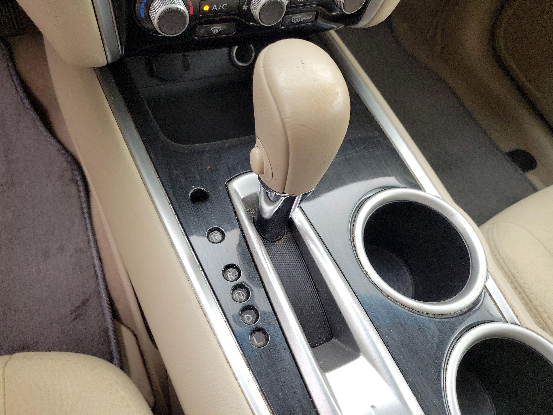 Thumbnail: 2014 Nissan Pathfinder - 17