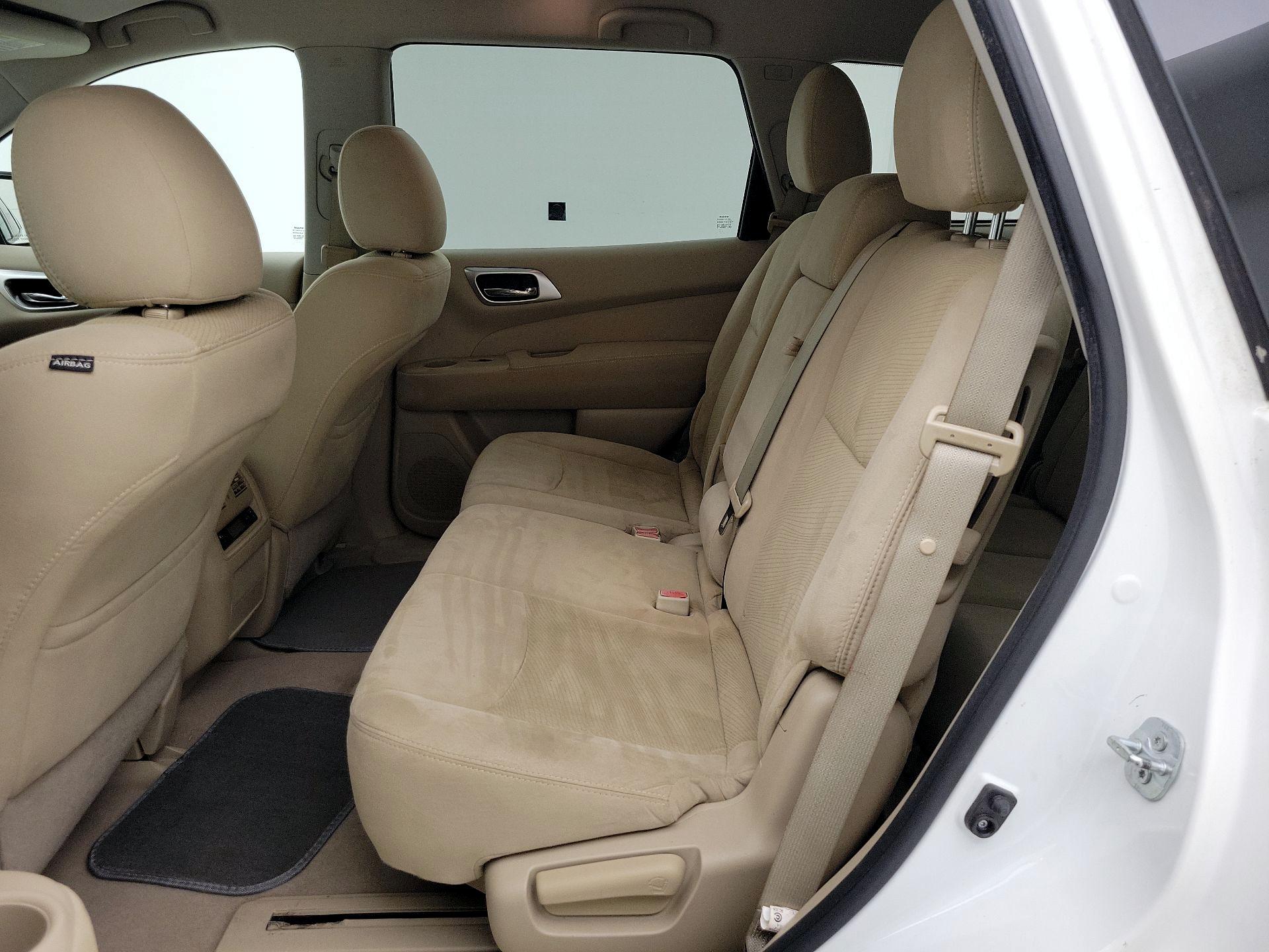 Thumbnail: 2014 Nissan Pathfinder - 19