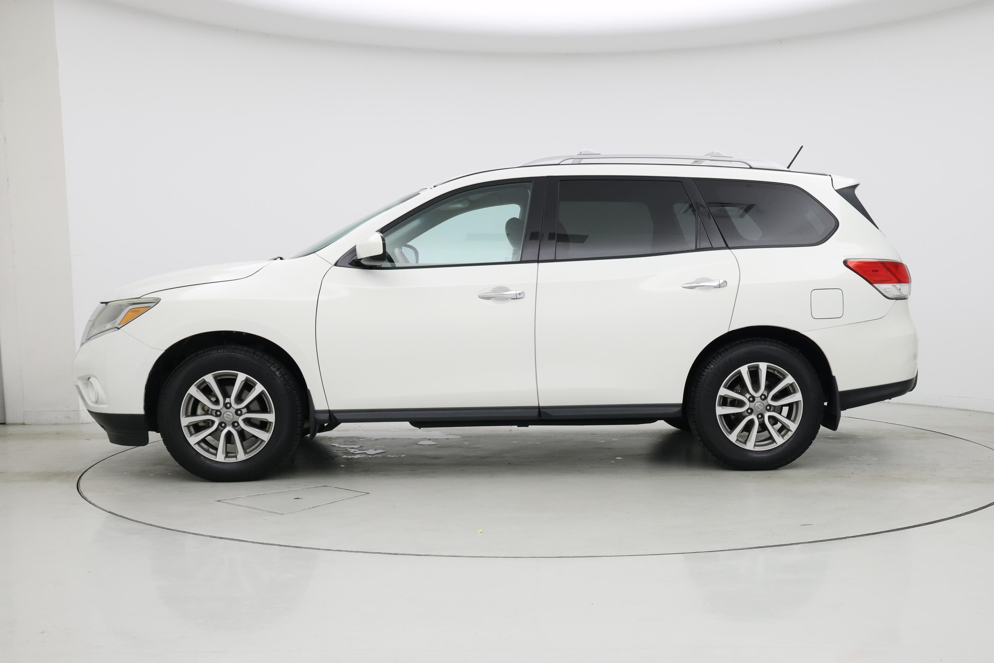 Thumbnail: 2014 Nissan Pathfinder - 3