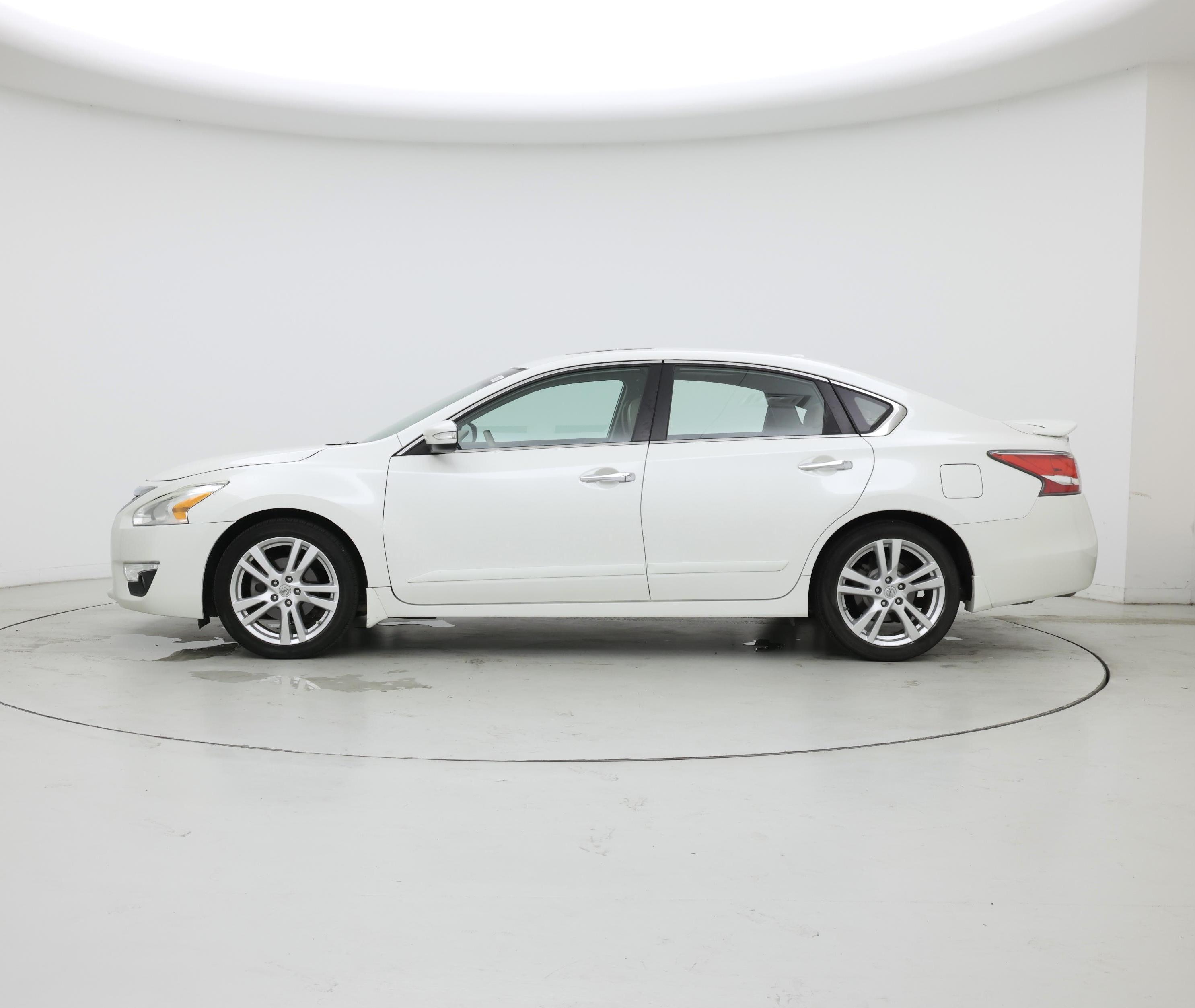 Thumbnail: 2014 Nissan Altima - 3