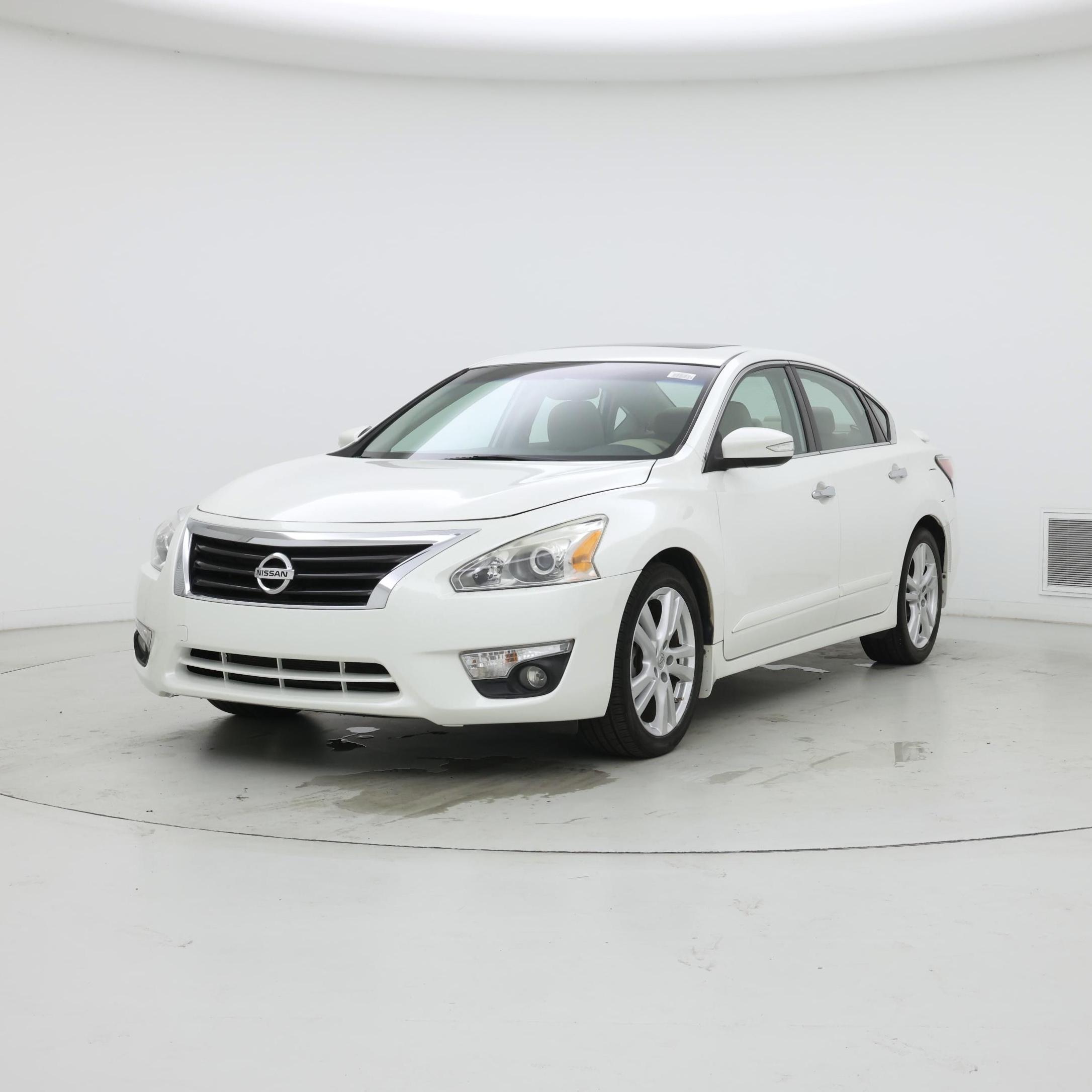Thumbnail: 2014 Nissan Altima - 4