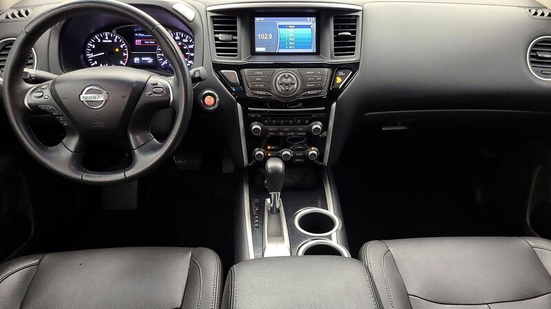 2013 Nissan Pathfinder SV 9