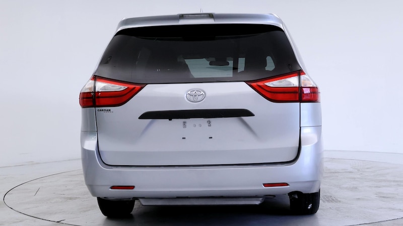 2019 Toyota Sienna L 6