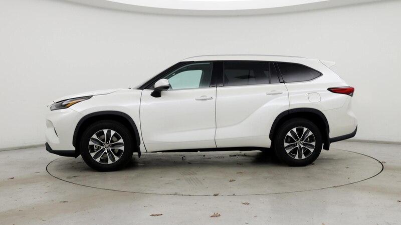 2021 Toyota Highlander XLE 3