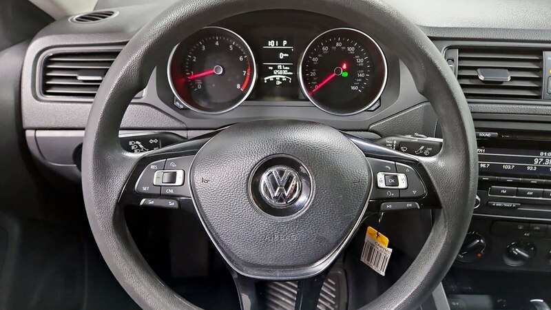 2015 Volkswagen Jetta S 10