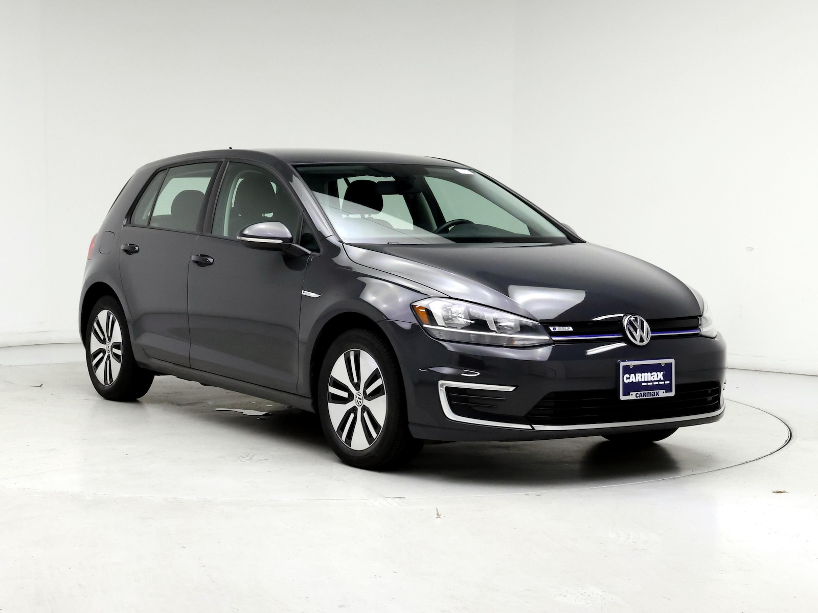 Used 2019 Volkswagen e-Golf e-Golf SE with VIN WVWKR7AU3KW909259 for sale in Kenosha, WI