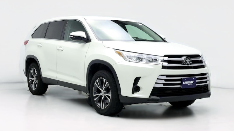 2019 Toyota Highlander LE Hero Image