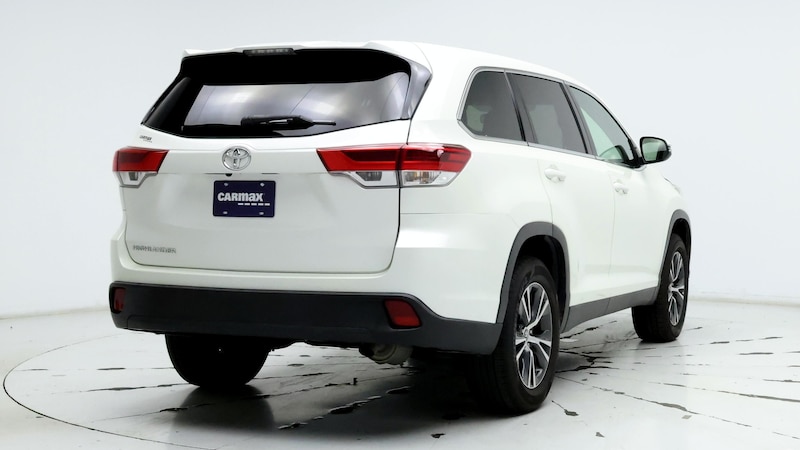 2019 Toyota Highlander LE 8