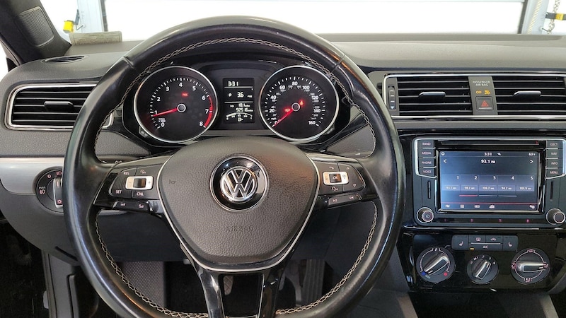 2016 Volkswagen Jetta Sport 10