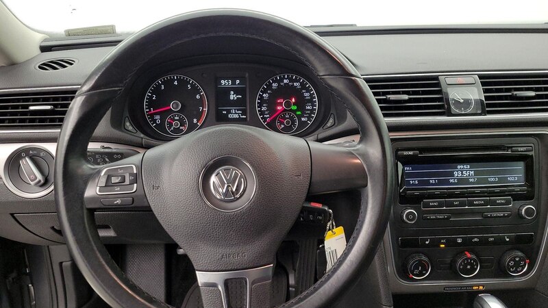2015 Volkswagen Passat Wolfsburg Edition 10