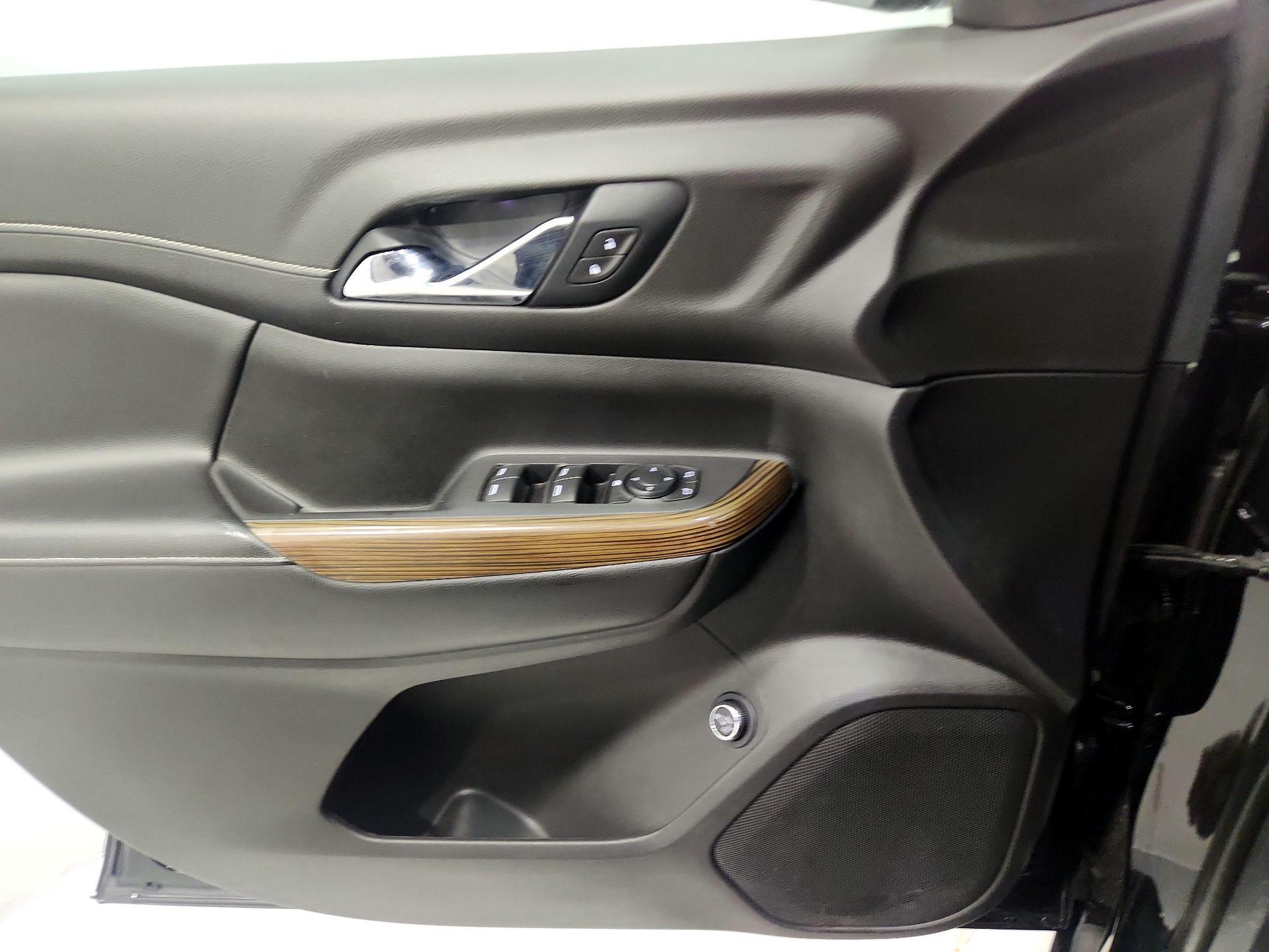 Thumbnail: 2021 GMC Acadia - 12