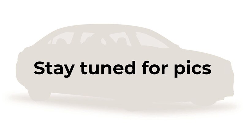 2015 Toyota Prius Five 23