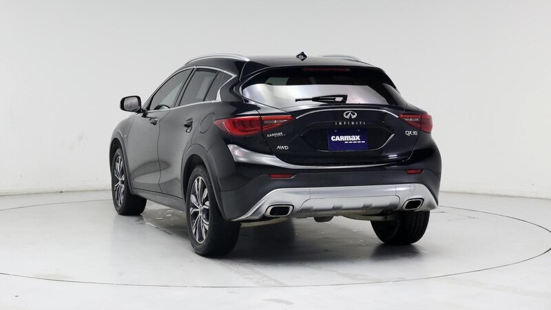 2017 INFINITI QX30 Premium 2