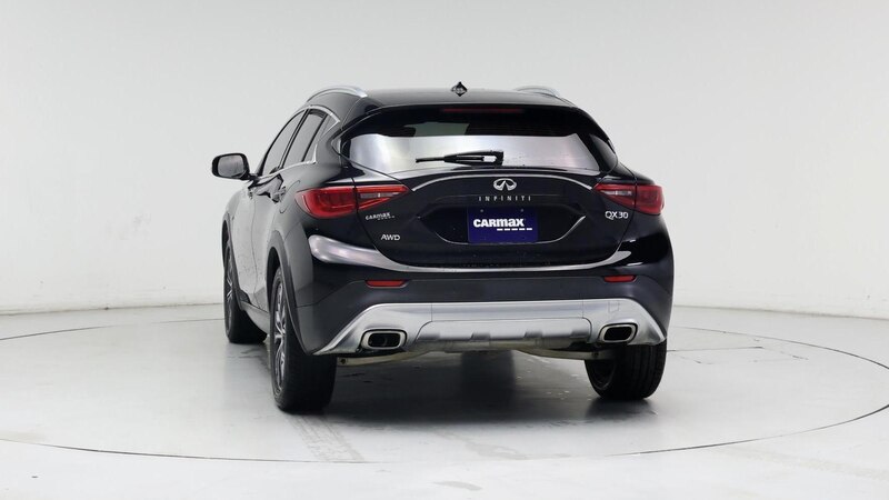 2017 INFINITI QX30 Premium 6