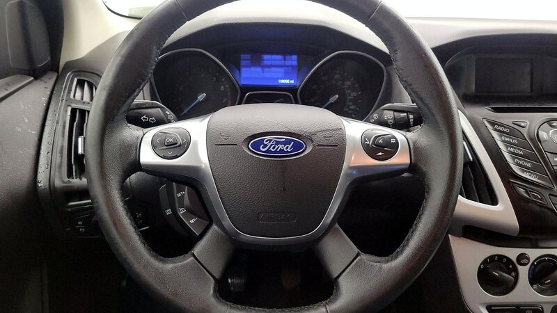 2014 Ford Focus SE 10