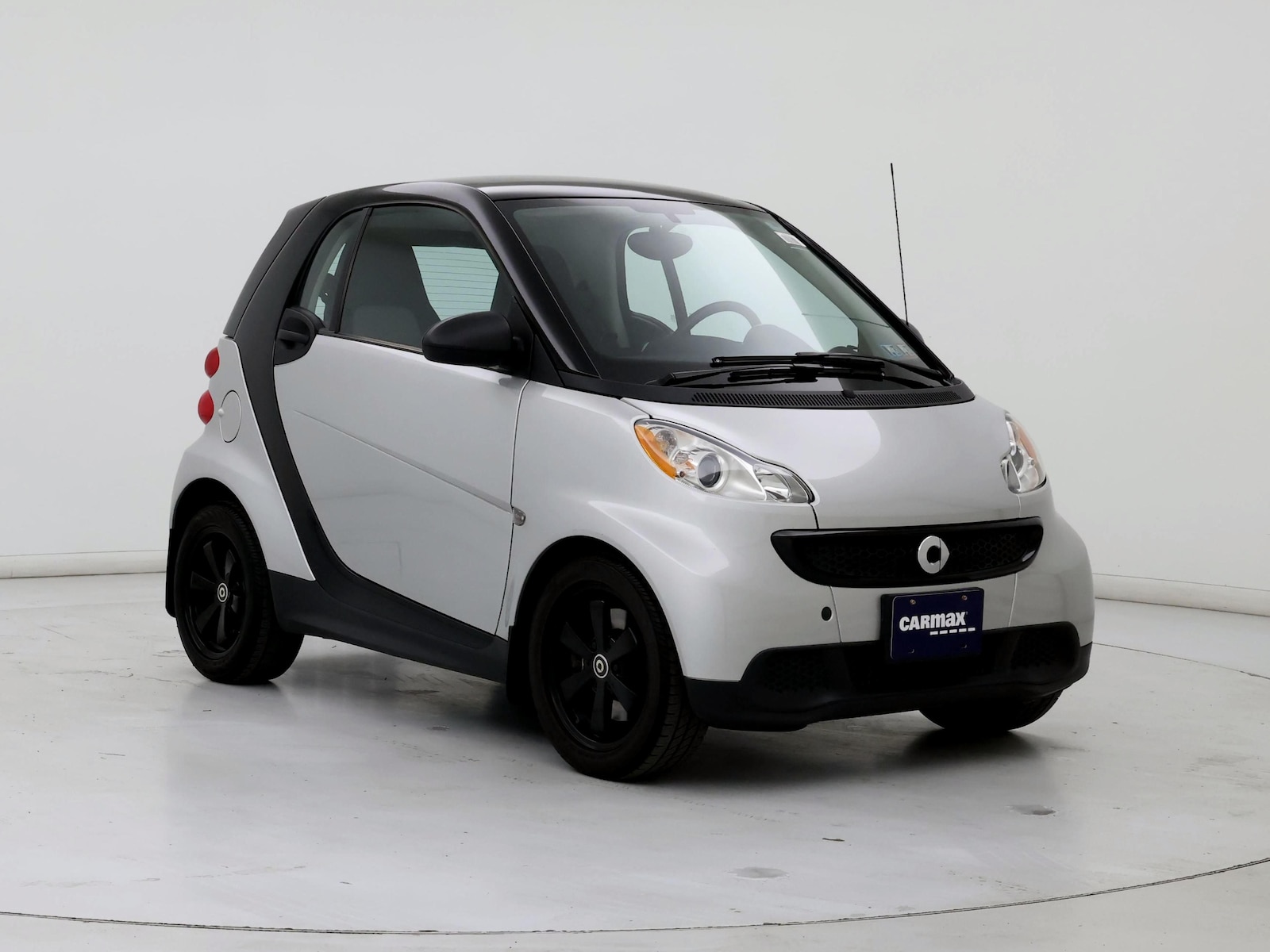 Used 2015 smart fortwo pure with VIN WMEEJ3BA4FK807503 for sale in Kenosha, WI