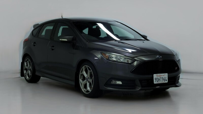 2015 Ford Focus ST Hero Image