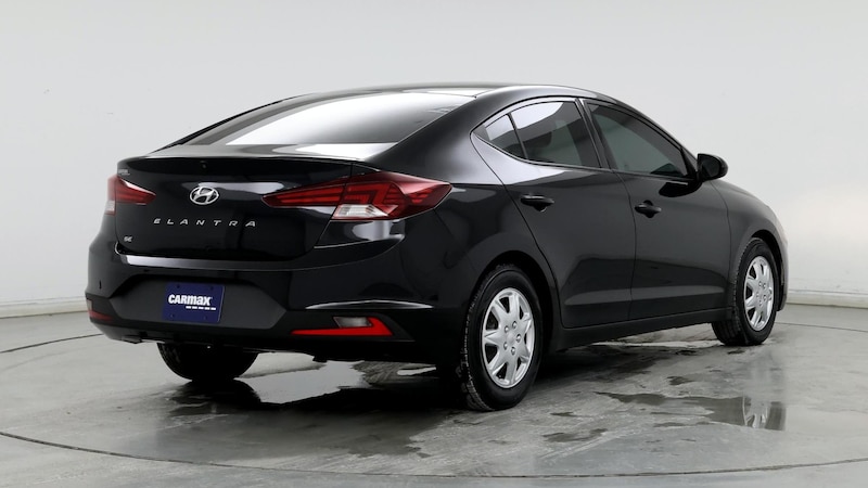 2019 Hyundai Elantra SE 8