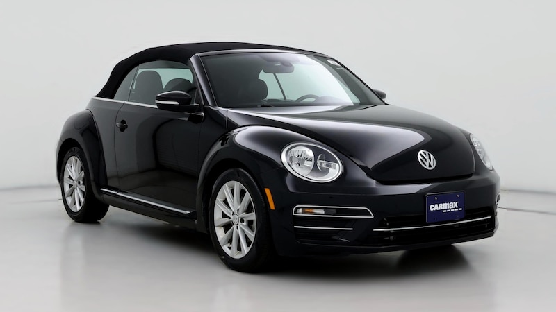 2019 Volkswagen Beetle SE Hero Image