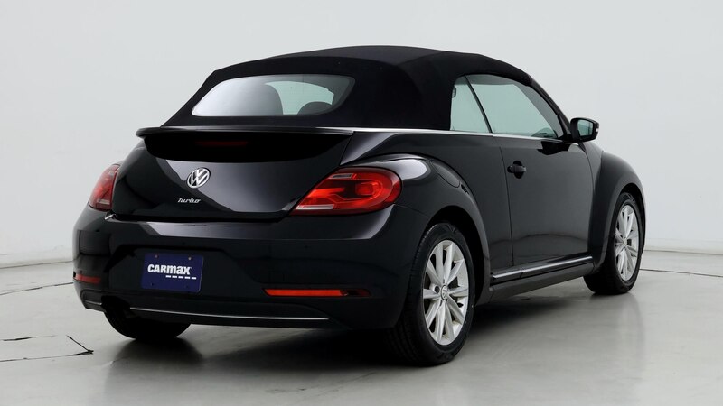 2019 Volkswagen Beetle SE 8