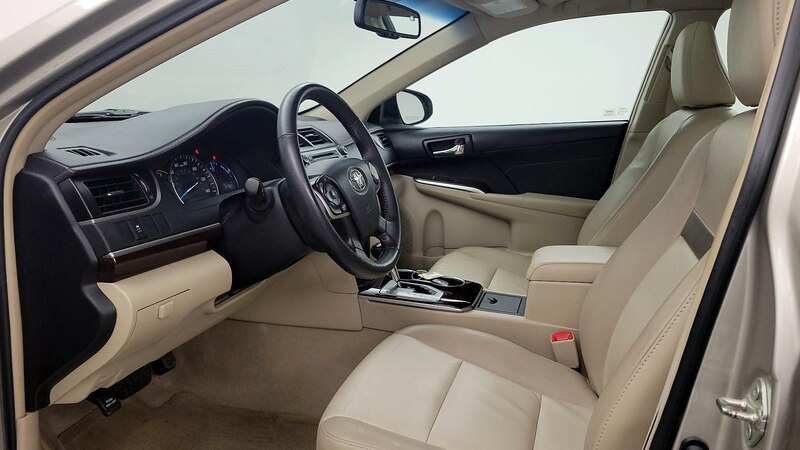 2013 Toyota Camry XLE 11