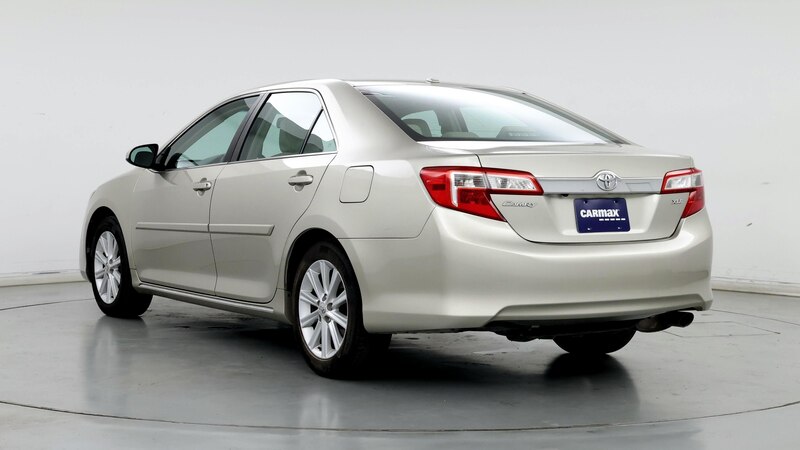 2013 Toyota Camry XLE 2