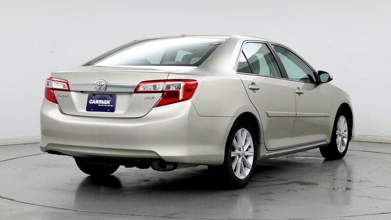 2013 Toyota Camry XLE 8