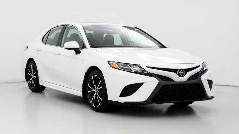 2020 Toyota Camry SE Hero Image