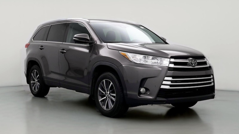 2017 Toyota Highlander XLE Hero Image