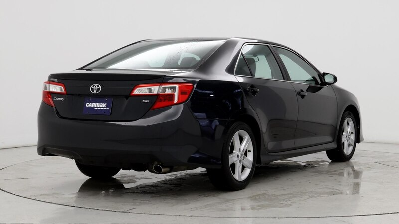 2014 Toyota Camry SE 8