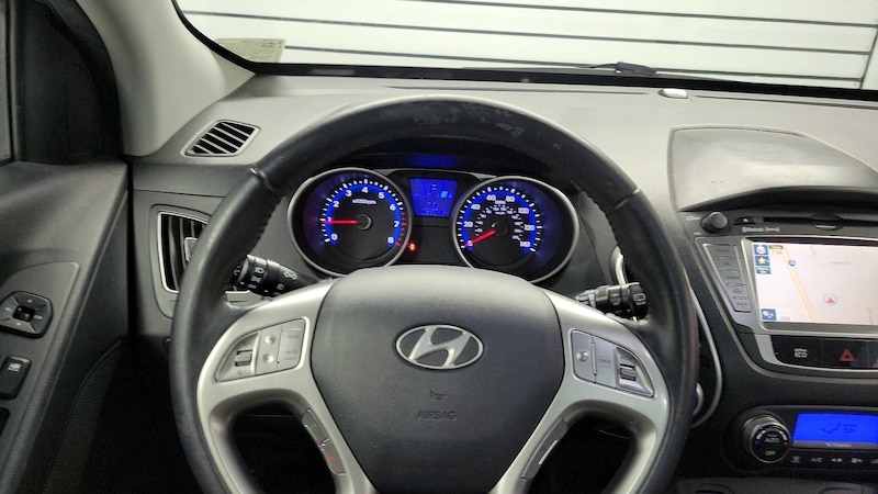 2012 Hyundai Tucson Limited 10