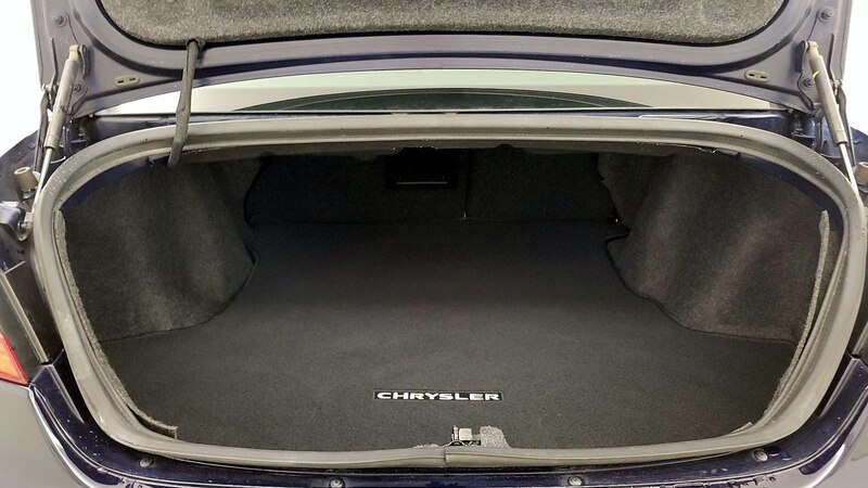 2013 Chrysler 200 Limited 18