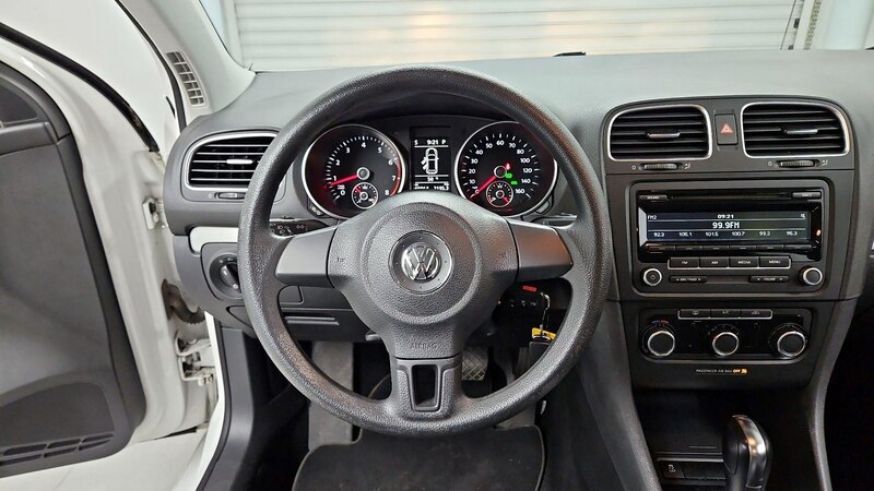 2013 Volkswagen Golf  10
