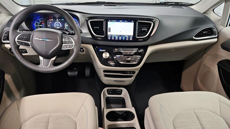 2018 Chrysler Pacifica Hybrid Touring Plus 9