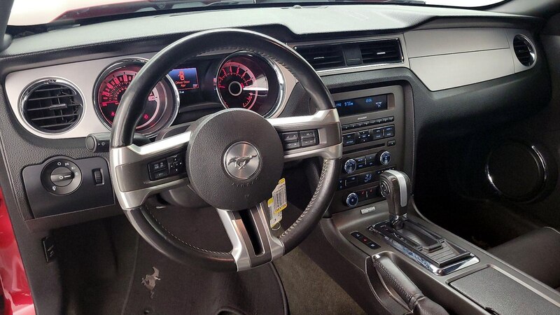 2013 Ford Mustang Premium 9