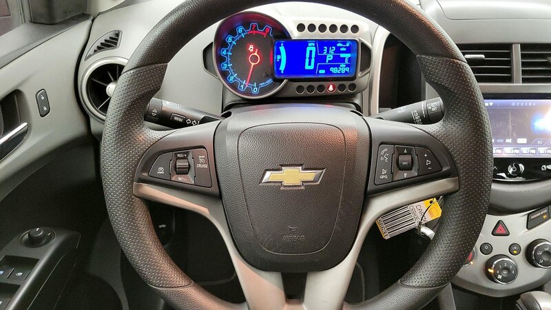 2014 Chevrolet Sonic LT 10