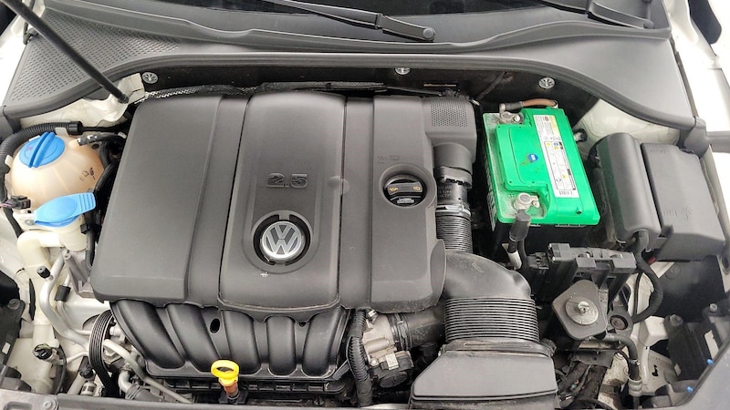 2014 Volkswagen Passat Wolfsburg Edition 20